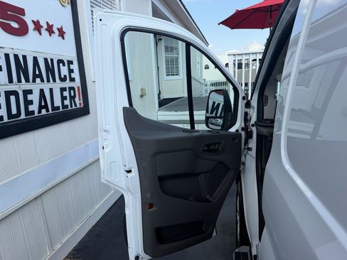 Used 2025 Ford Transit 250 Low Roof w/ Exterior Upgrade Package RWD image 8
