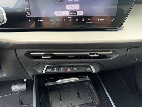 New 2026 Audi Q3 quattro 2.0T AWD/4WD image 19