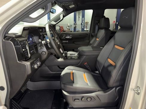 New 2026 GMC Sierra 1500 AT4 w/ Technology Package image 10