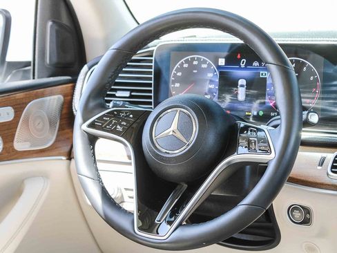 Certified 2024 Mercedes-Benz GLS 450 4MATIC image 19
