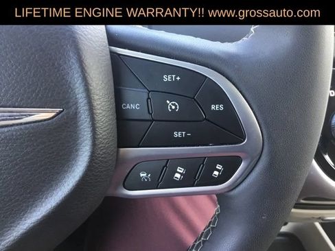 Certified 2024 Chrysler Pacifica Touring-L FWD image 23