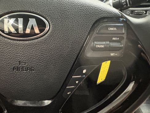 Used 2018 Kia Forte S FWD image 25