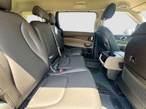 New 2026 Kia Carnival EX FWD image 29