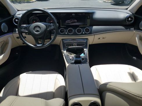 Used 2018 Mercedes-Benz E 300 4MATIC image 18