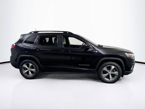 Used 2022 Jeep Cherokee Limited w/ Mopar Interior Package image 4