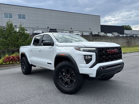 Used 2024 GMC Canyon Elevation w/ Elevation Premium Package AWD/4WD image 2
