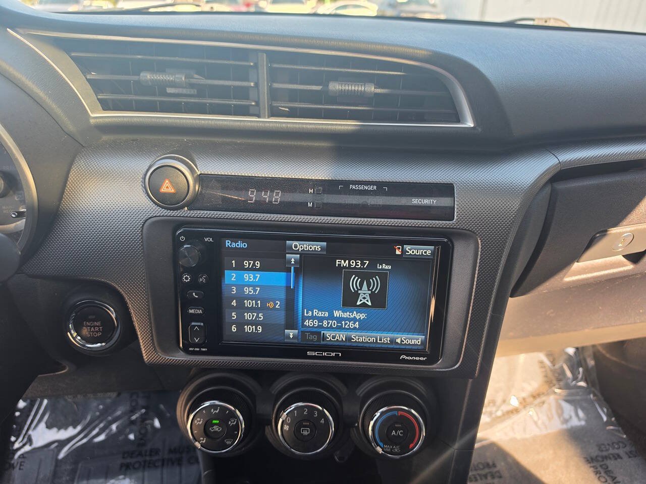 Used 2016 Scion tC FWD image 27