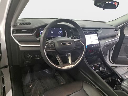 Certified 2023 Jeep Grand Cherokee L Limited image 18