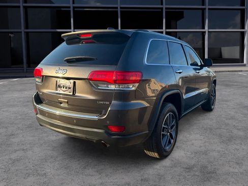 Used 2019 Jeep Grand Cherokee Limited w/ Luxury Group II image 4