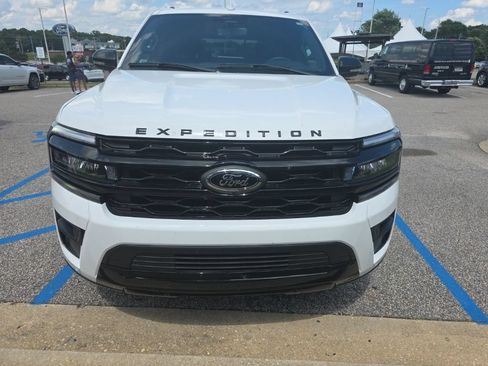 Used 2024 Ford Expedition Limited RWD image 7