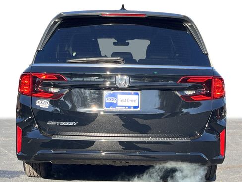 Certified 2025 Honda Odyssey EX-L image 28