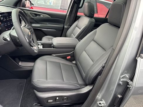 New 2026 Chevrolet Traverse LT w/ Sun and Wheel Package image 13