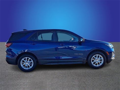 Certified 2022 Chevrolet Equinox LS w/ LS Convenience Package image 4