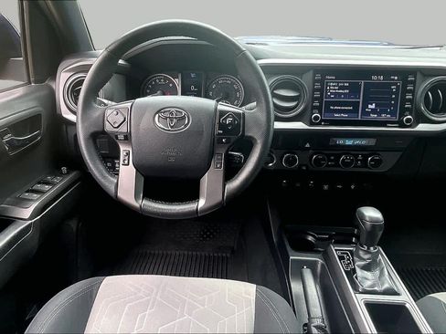 Used 2023 Toyota Tacoma TRD Sport w/ Technology Package AWD/4WD image 5