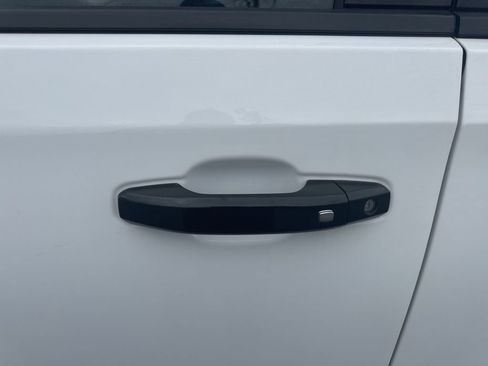 Used 2019 Chevrolet Silverado 1500 LT Trail Boss w/ Bed Protection Package AWD/4WD image 7