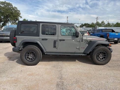 Used 2022 Jeep Wrangler Unlimited Rubicon AWD/4WD image 6