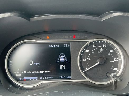 Certified 2025 Nissan Versa SV w/ Trunk Package FWD image 28