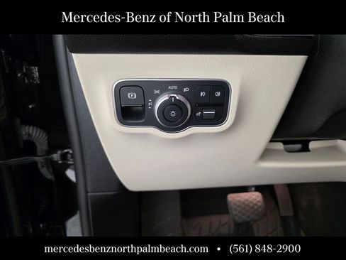 Used 2022 Mercedes-Benz GLB 250 GLB 250 image 22