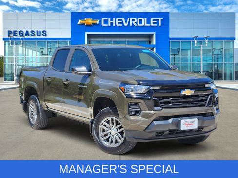 Used 2023 Chevrolet Colorado LT w/ LT Convenience Package II AWD/4WD image 1