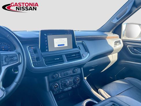 Used 2023 Chevrolet Suburban Premier image 31