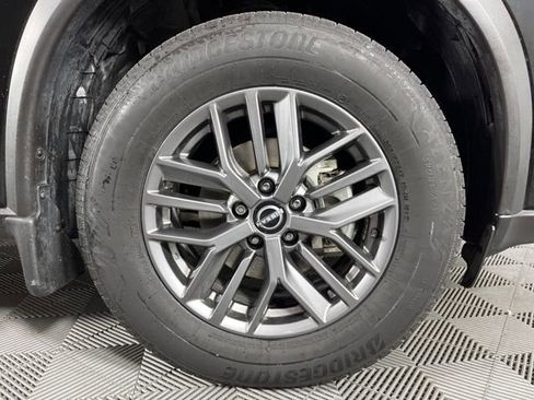 Used 2025 Nissan Rogue S FWD image 14