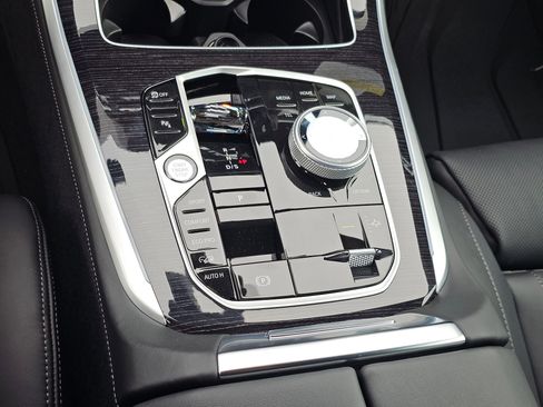 New 2026 BMW X5 xDrive40i w/ Executive Package image 55