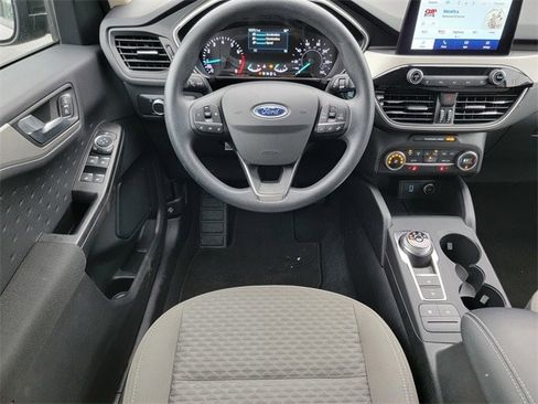 Certified 2020 Ford Escape SE image 31