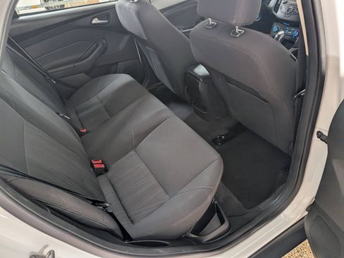 Used 2016 Ford Focus SE FWD image 16