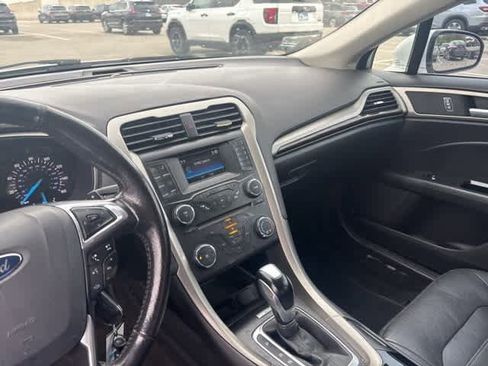 Used 2014 Ford Fusion SE w/ Equipment Group 202A image 20