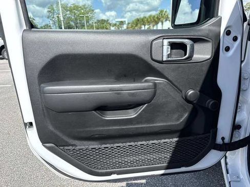 Used 2022 Jeep Wrangler Sport AWD/4WD image 20