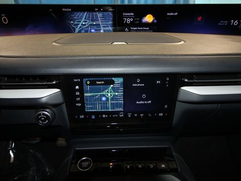 New 2026 Lincoln Navigator Reserve AWD/4WD image 13