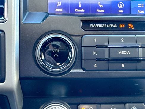 Used 2019 Ford F150 Lariat w/ Equipment Group 502A Luxury image 30