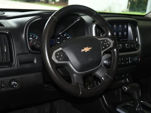 Used 2020 Chevrolet Colorado LT image 8