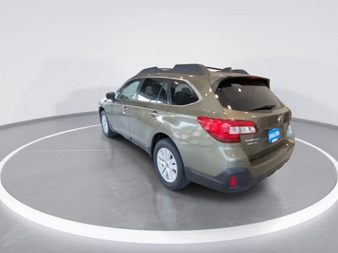 Used 2018 Subaru Outback 2.5i Premium AWD/4WD image 6