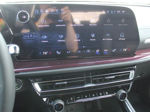 New 2026 Chevrolet Traverse Z71 w/ Driver Confidence Package AWD/4WD image 13