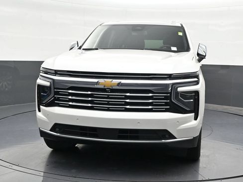Used 2025 Chevrolet Tahoe Premier w/ Sun And Tow Package RWD image 9