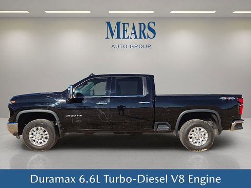 Used 2024 Chevrolet Silverado 3500 LTZ w/ LTZ Convenience Package image 3