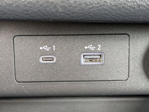 Used 2023 Nissan Rogue SV image 19