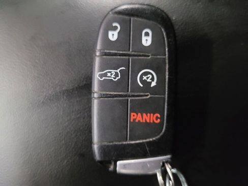 Used 2019 Jeep Grand Cherokee Altitude image 32