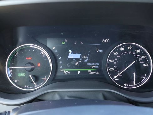 Used 2023 Toyota Sienna Limited FWD image 45