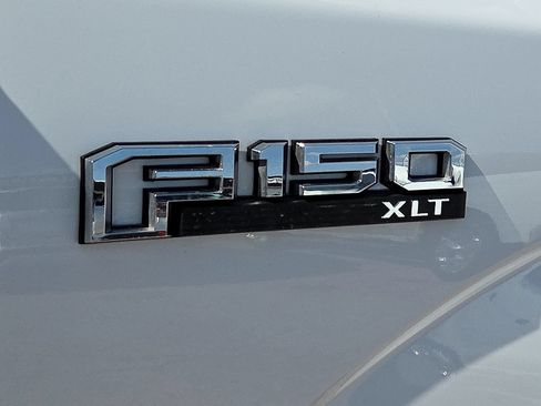 Used 2020 Ford F150 XLT w/ Equipment Group 302A Luxury AWD/4WD image 9