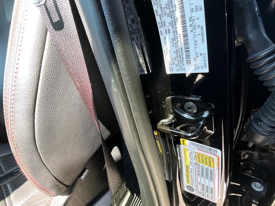 Used 2019 Ford F150 Lariat w/ Equipment Group 502A Luxury AWD/4WD image 42