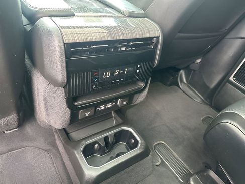 Used 2022 Jeep Wagoneer Series III w/ Premium Group I image 22