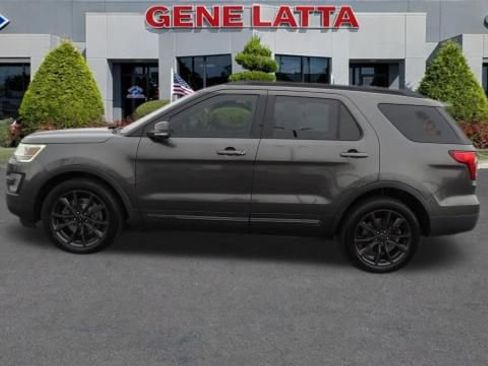 Used 2017 Ford Explorer XLT w/ Equipment Group 202A image 13