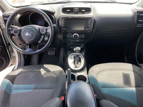 Used 2018 Kia Soul + FWD image 16