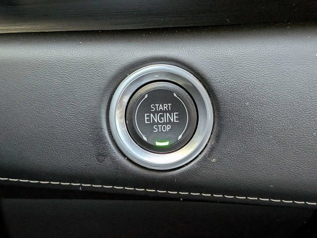Certified 2024 Cadillac Escalade ESV V AWD/4WD image 32