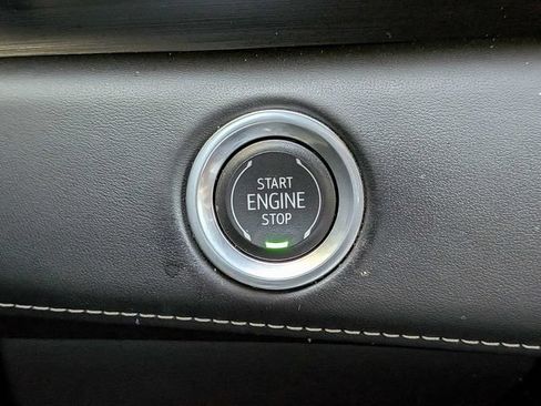 Certified 2024 Cadillac Escalade ESV V AWD/4WD image 32