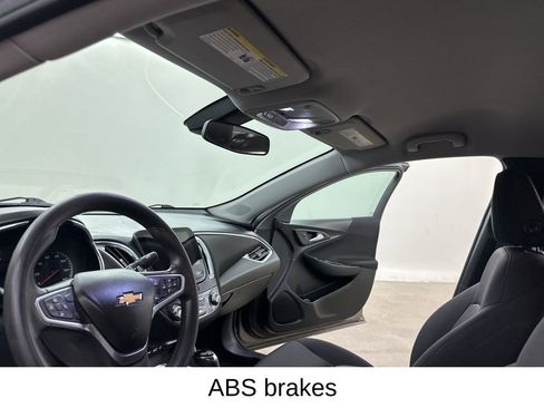 Used 2020 Chevrolet Malibu LT image 30