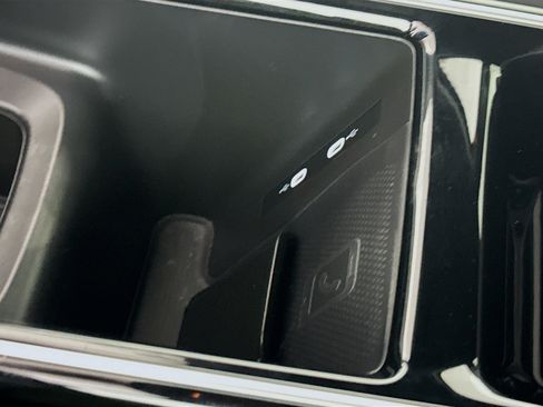 Used 2023 Volkswagen ID.4 Pro S AWD/4WD image 25