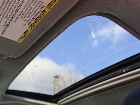 Used 2019 Toyota Camry SE image 15